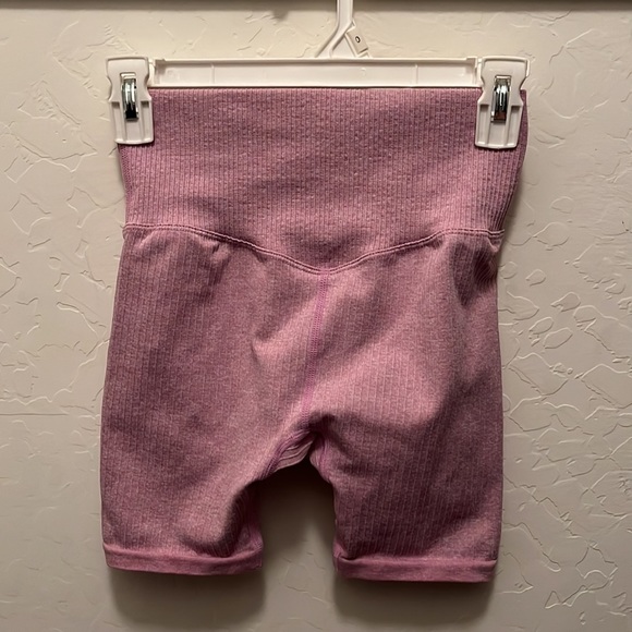 Pink Spandex shorts - Picture 3 of 4